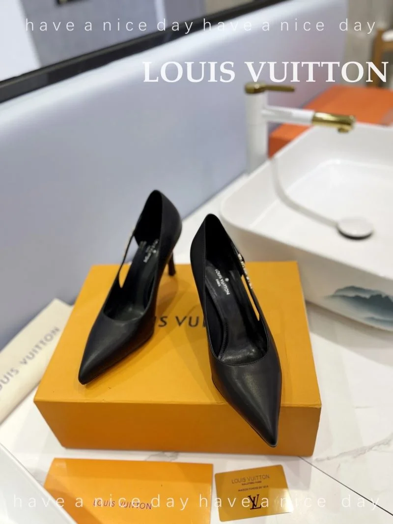 Louis Vuitton Heeled Shoes Versatile 31976