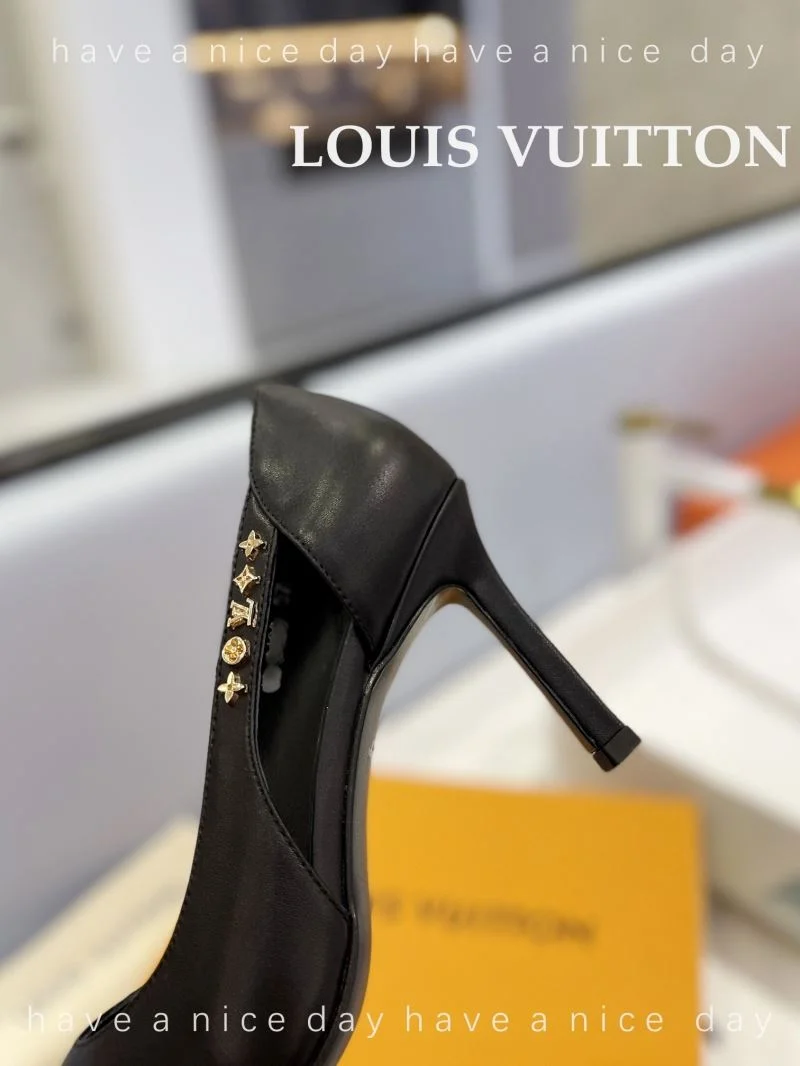 Louis Vuitton Heeled Shoes Versatile 31976