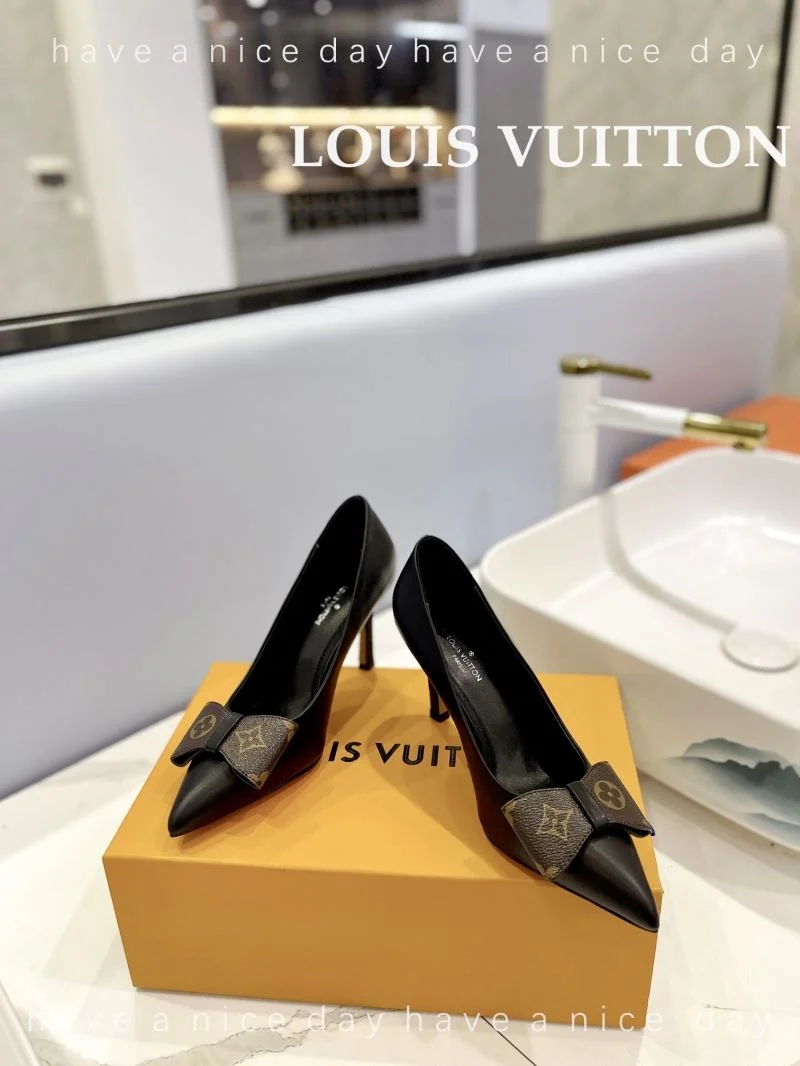 Lightweight Louis Vuitton Heeled Shoes 31980