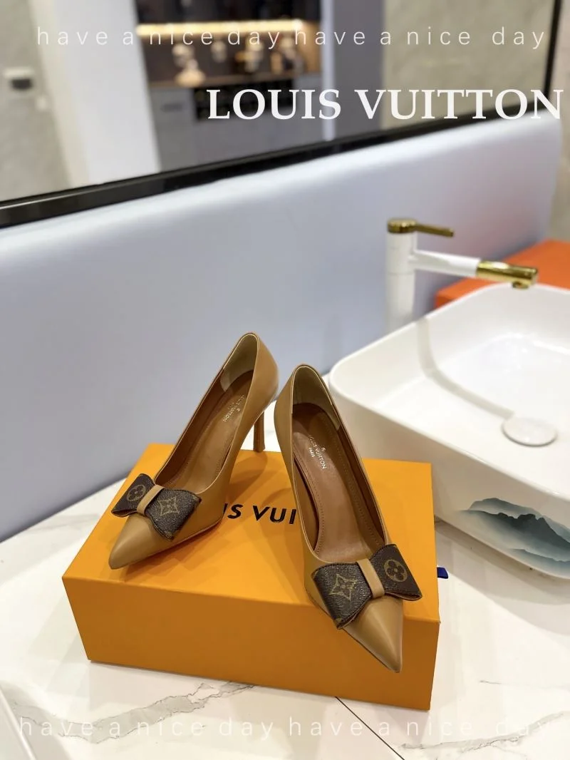 StreetReady Louis Vuitton Heeled Shoes 31998