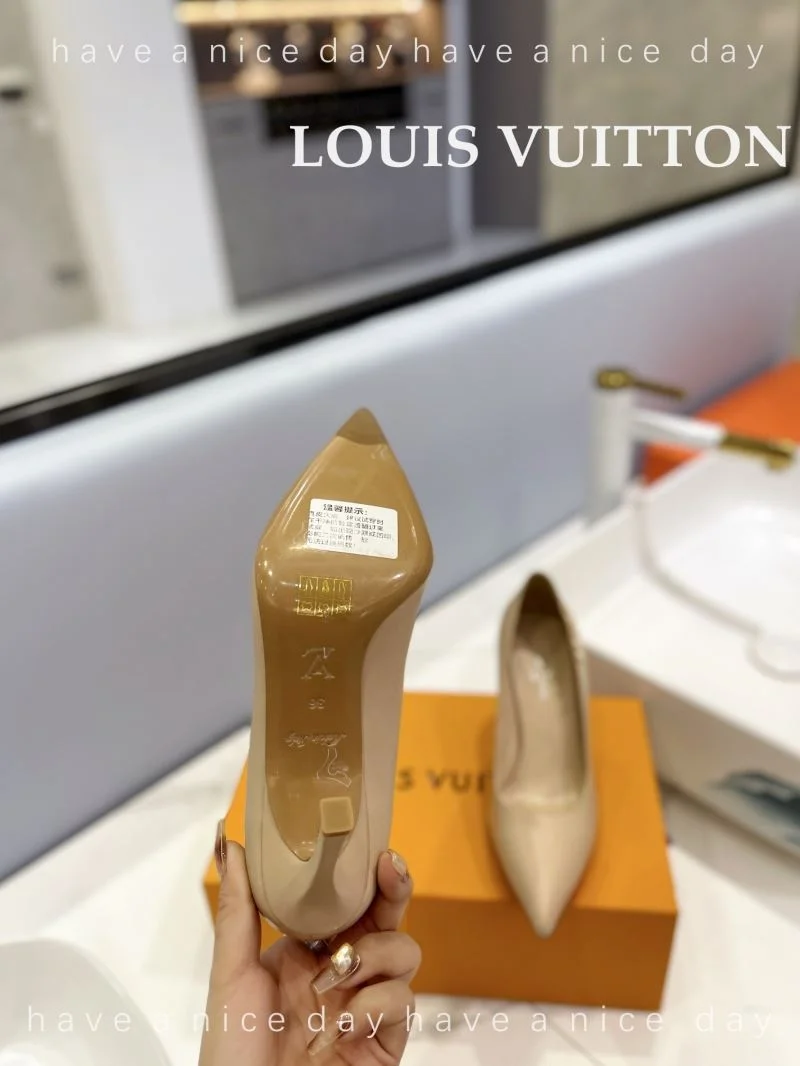 Classic Louis Vuitton Heeled Shoes 31970