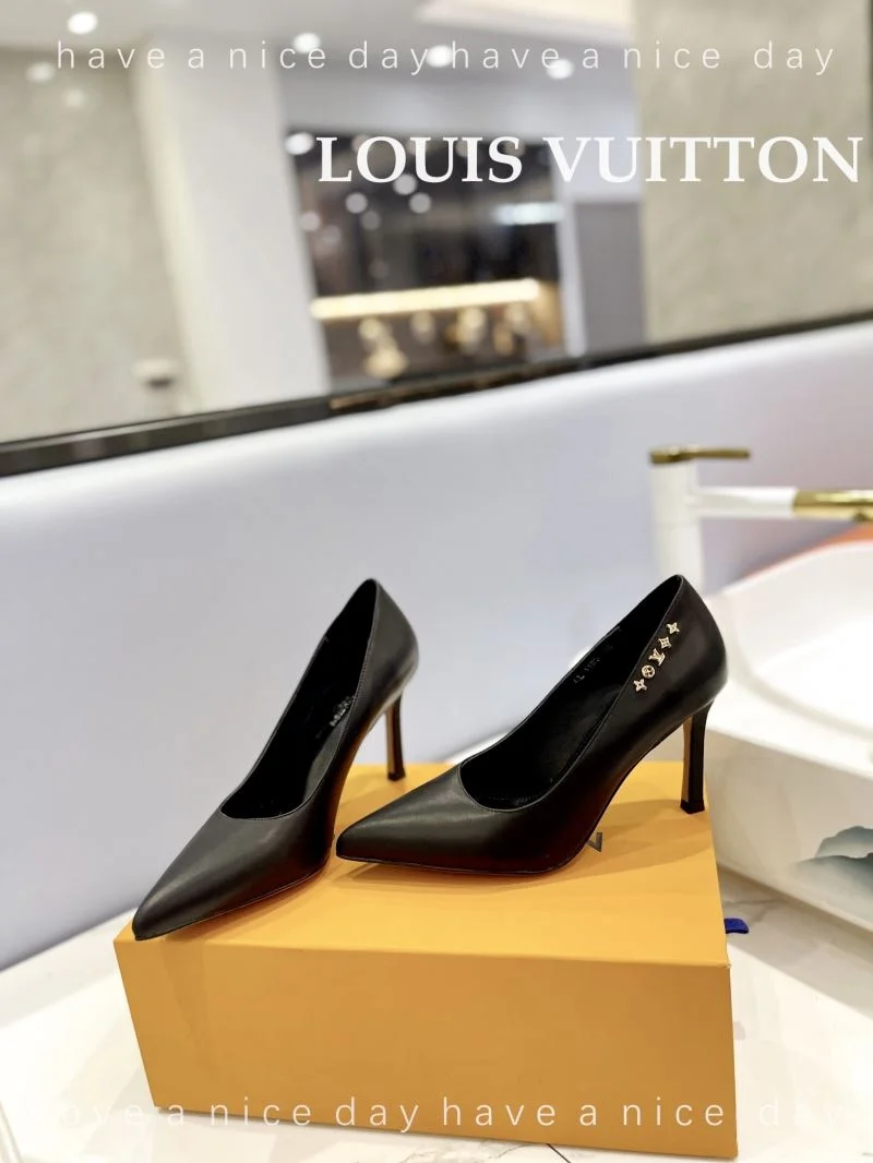 MoistureWicking Louis Vuitton Heeled Shoes 31969