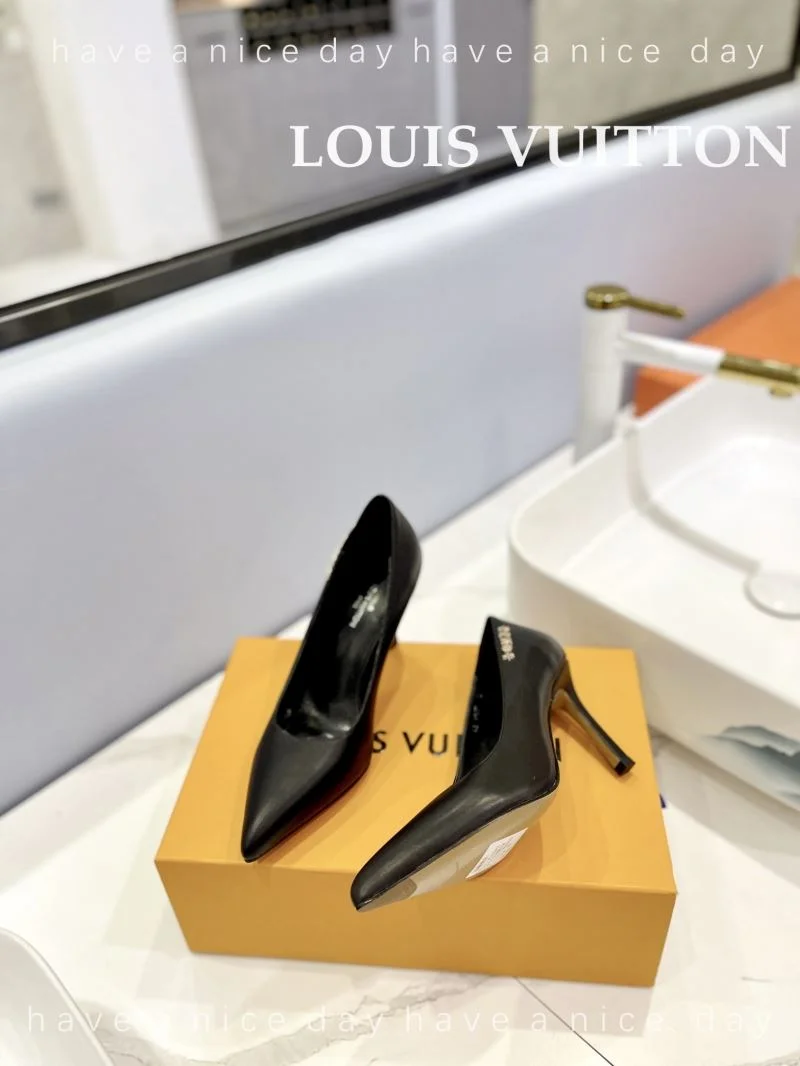 MoistureWicking Louis Vuitton Heeled Shoes 31969