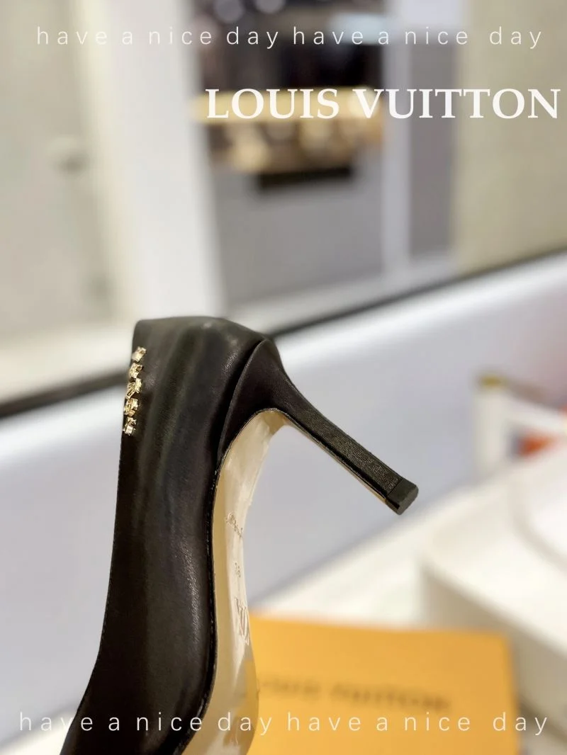 MoistureWicking Louis Vuitton Heeled Shoes 31969