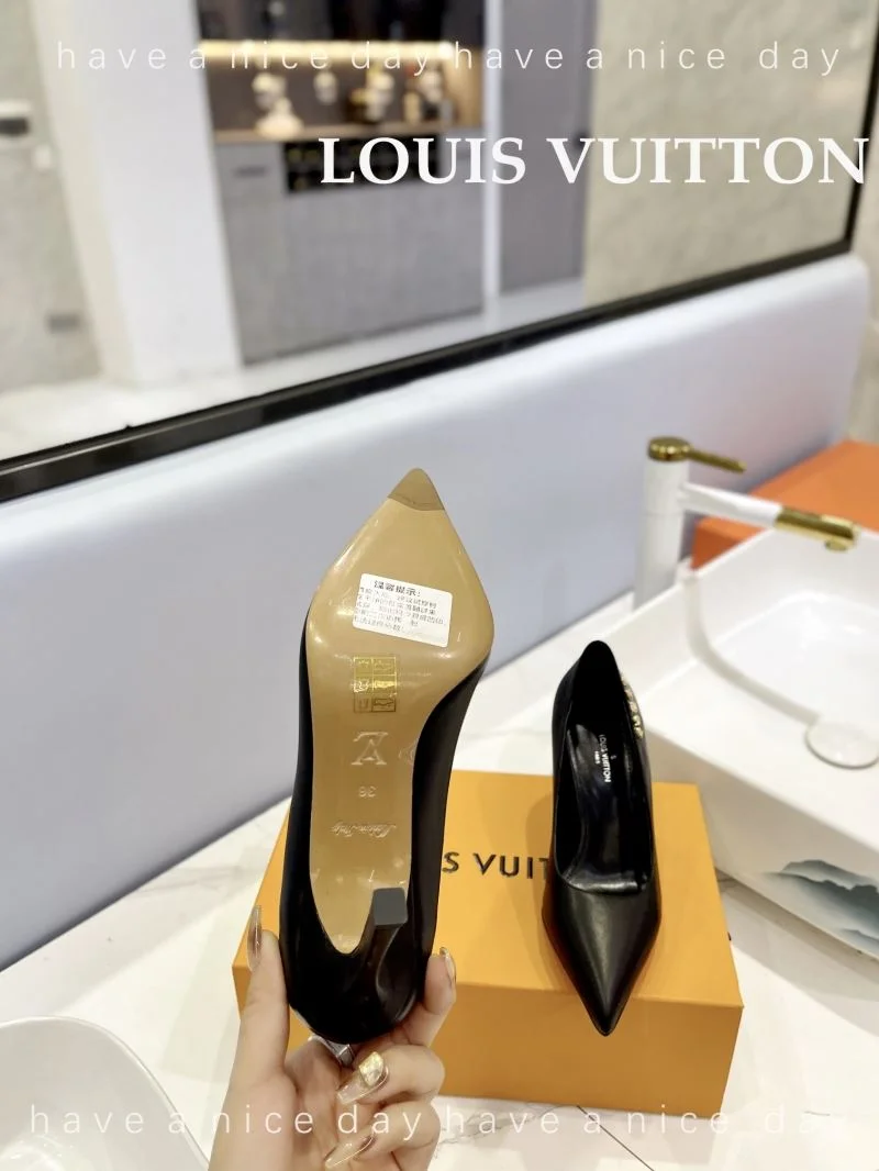MoistureWicking Louis Vuitton Heeled Shoes 31969