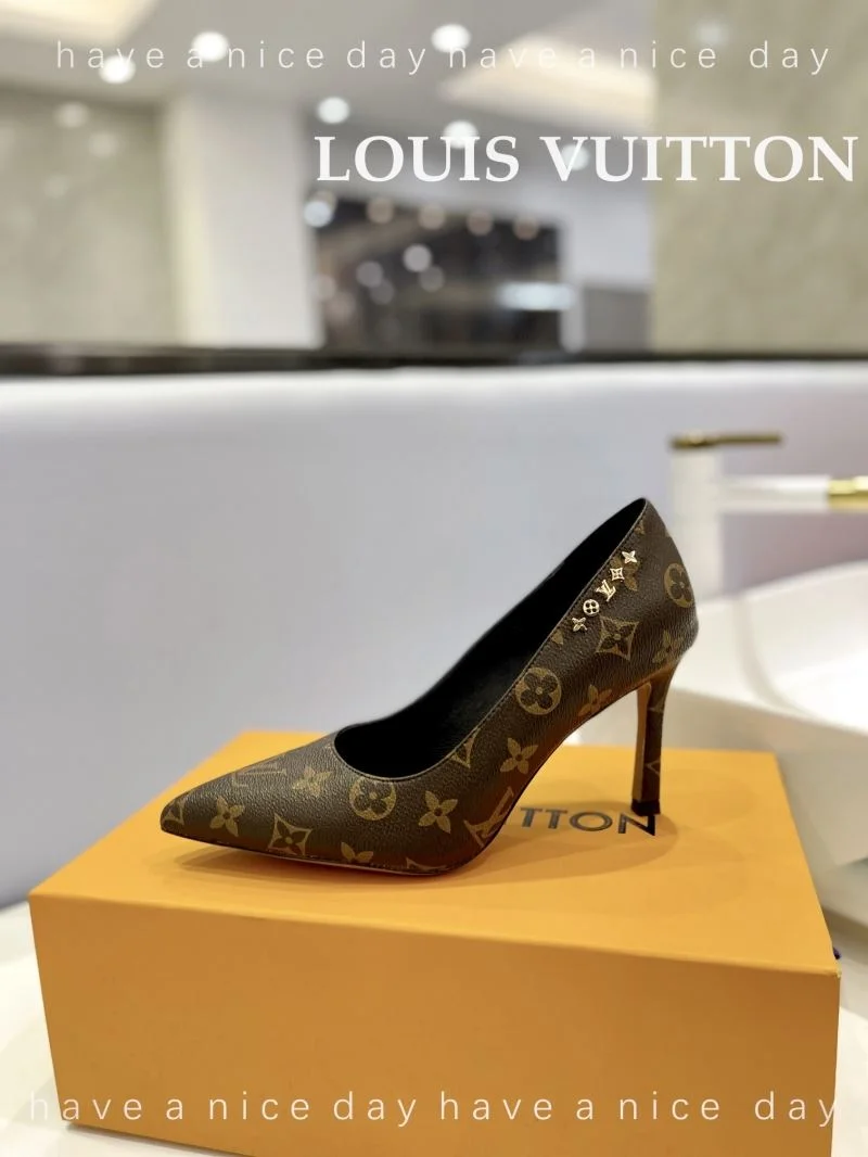 Louis Vuitton Heeled Shoes Stylish 31968