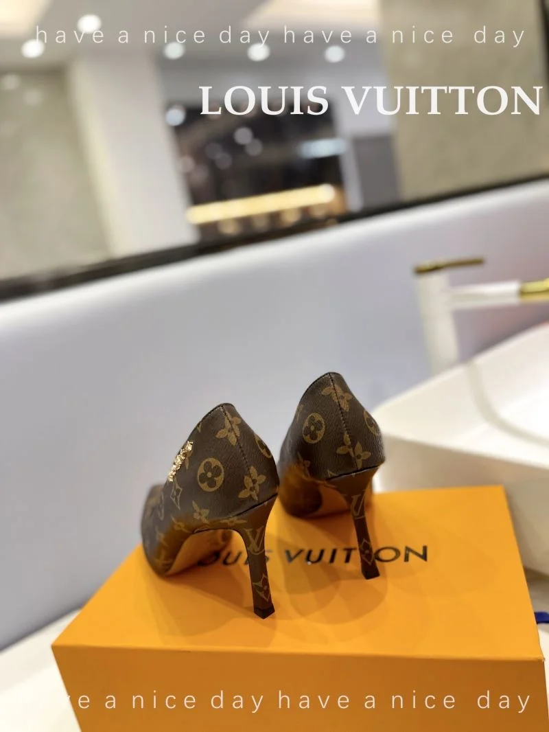 Louis Vuitton Heeled Shoes Stylish 31968