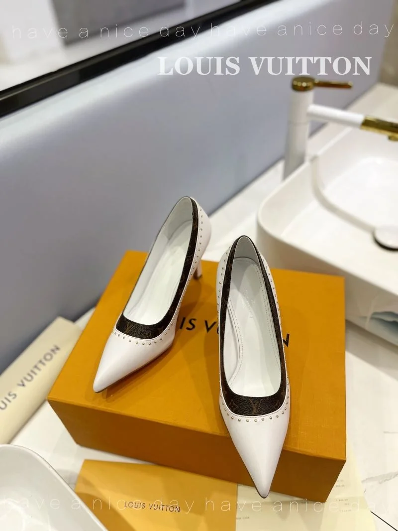 Louis Vuitton Heeled Shoes WellDesigned 31963