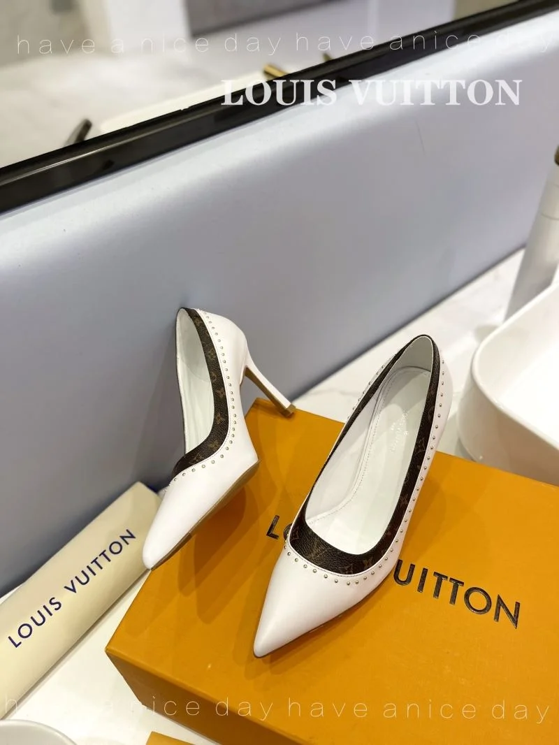 Louis Vuitton Heeled Shoes WellDesigned 31963