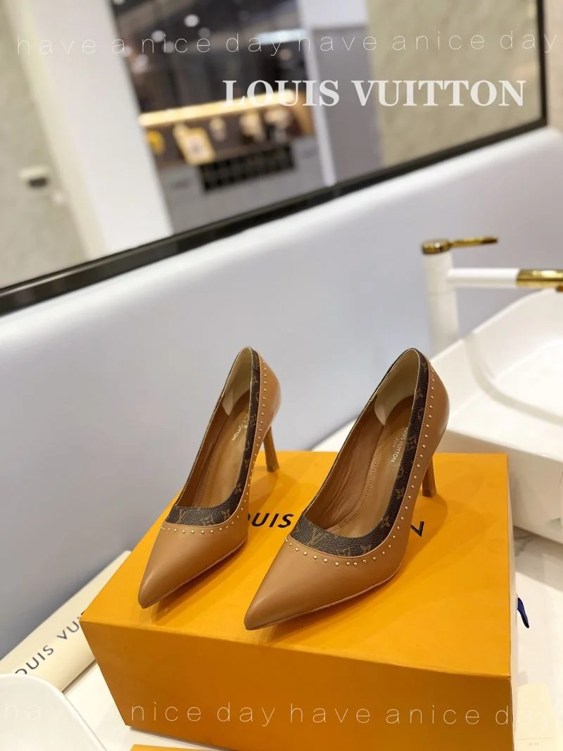WeatherProof Louis Vuitton Heeled Shoes 31953