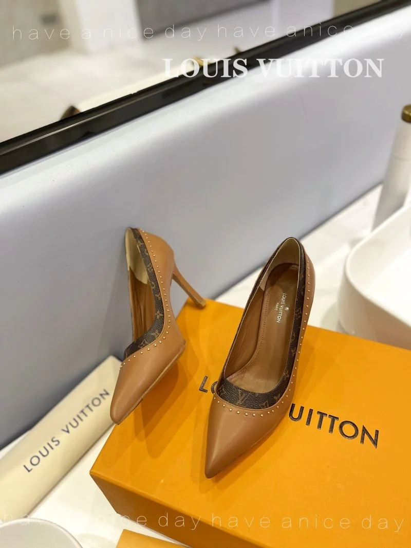 WeatherProof Louis Vuitton Heeled Shoes 31953