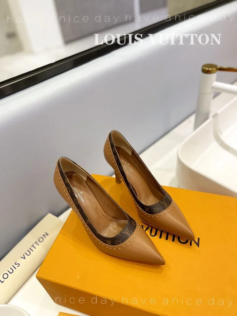 WeatherProof Louis Vuitton Heeled Shoes 31953