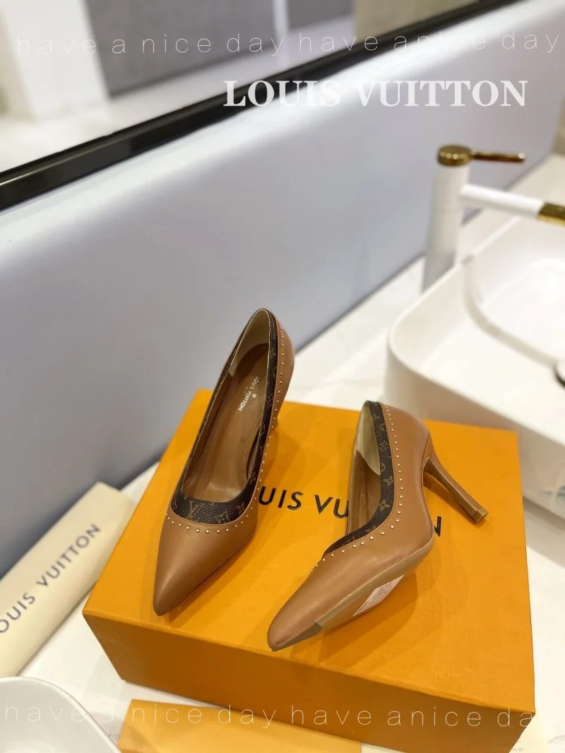 WeatherProof Louis Vuitton Heeled Shoes 31953
