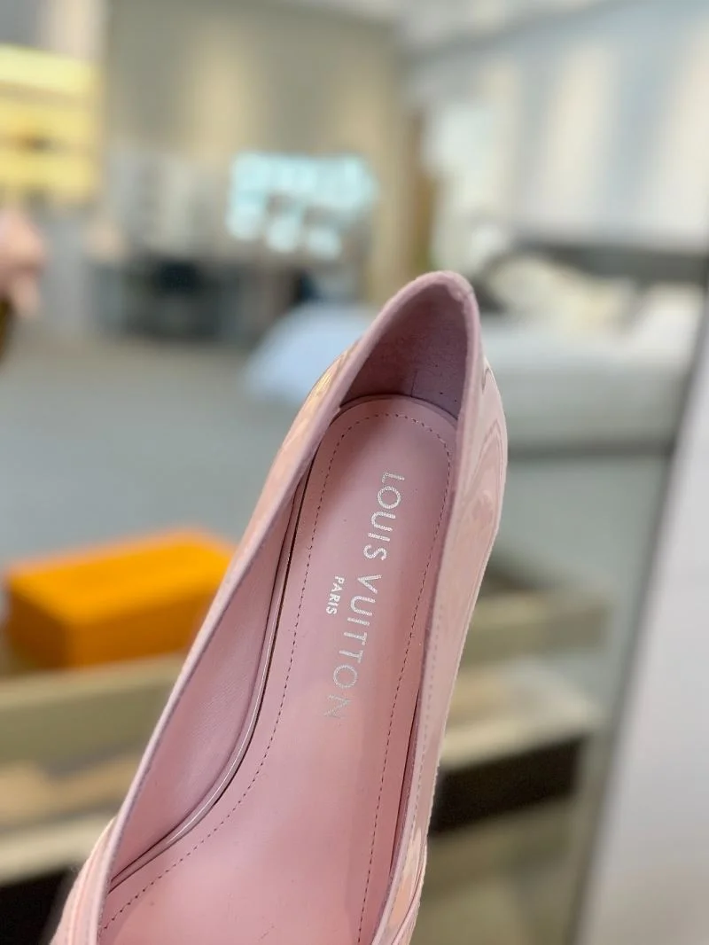 Louis Vuitton Heeled Shoes Chic 31961