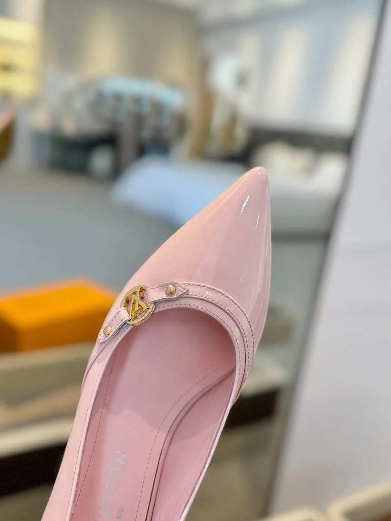 Louis Vuitton Heeled Shoes Chic 31961
