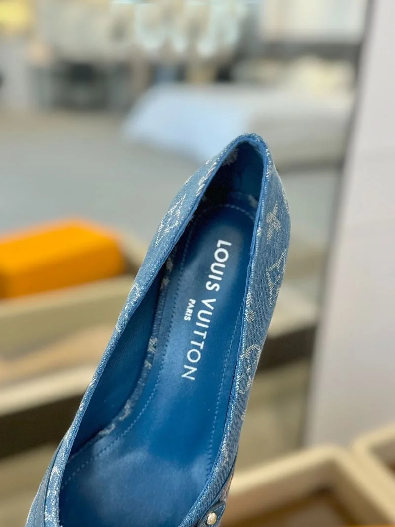Durable Louis Vuitton Heeled Shoes 31949