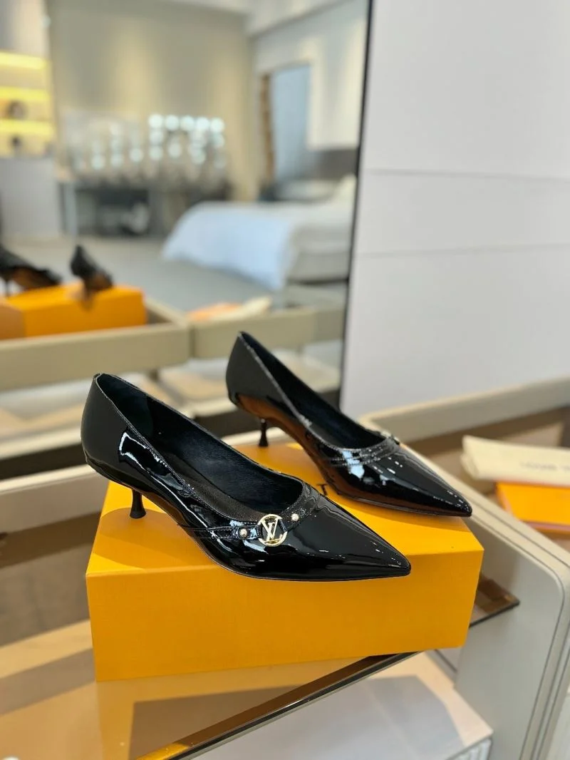 Louis Vuitton Heeled Shoes Unisex 31952