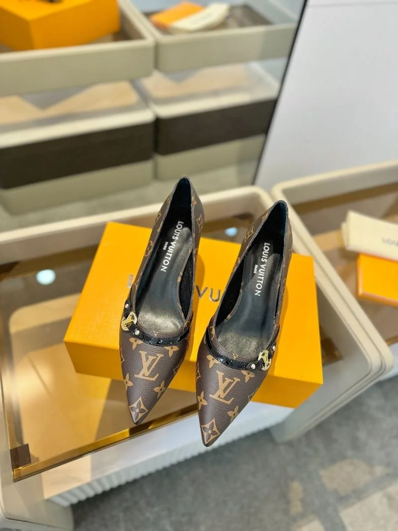 Louis Vuitton Heeled Shoes Sleek 31948