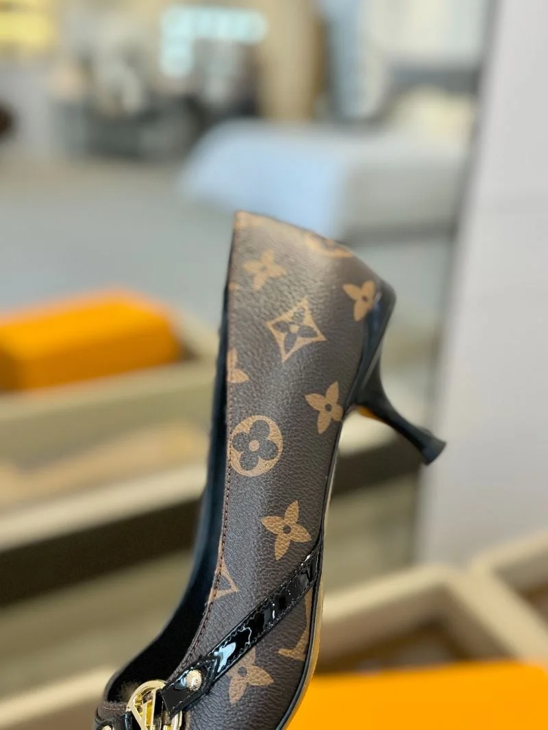 Louis Vuitton Heeled Shoes Sleek 31948