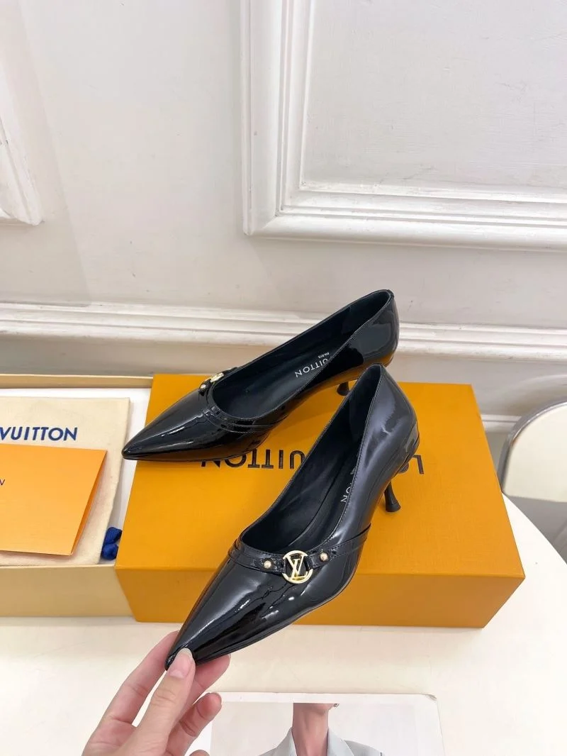 TravelReady Louis Vuitton Heeled Shoes 31269