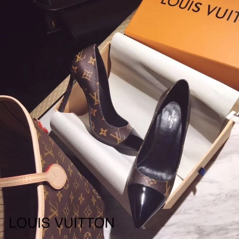 Louis Vuitton Heeled Shoes Bold 31264