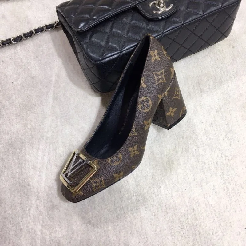 Chic Louis Vuitton Heeled Shoes 31251