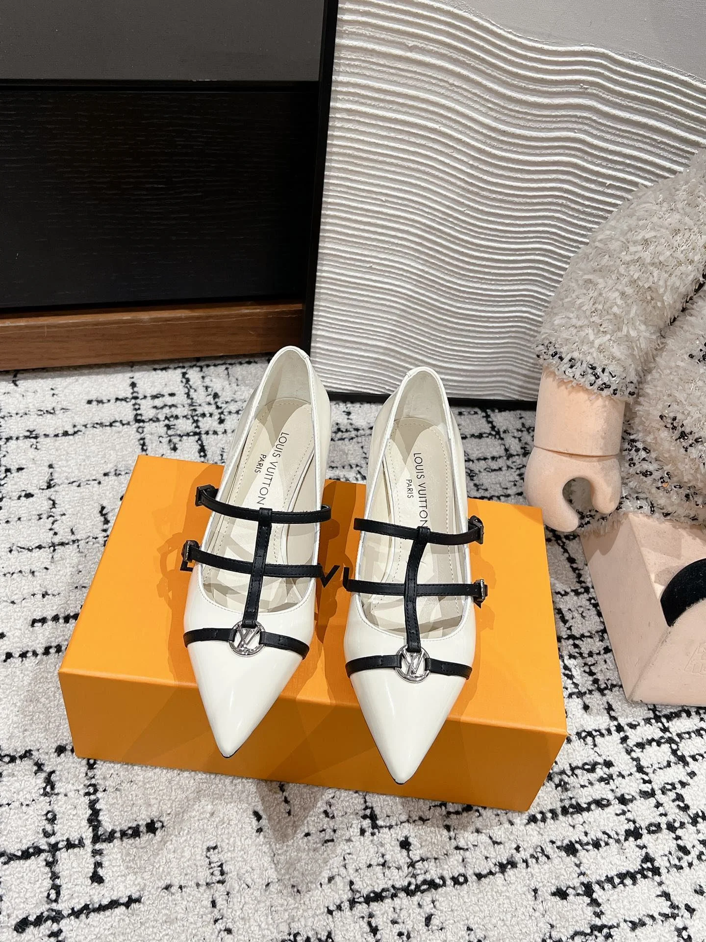 Louis Vuitton Heeled Shoes SunProtective 31237