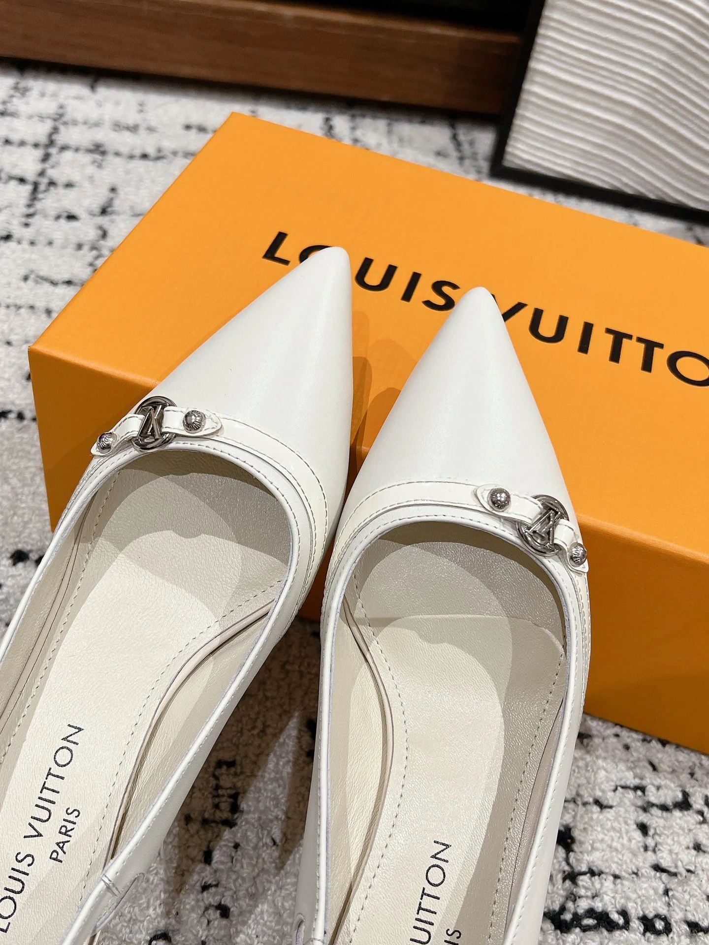 Louis Vuitton Heeled Shoes SmoothTexture 31233