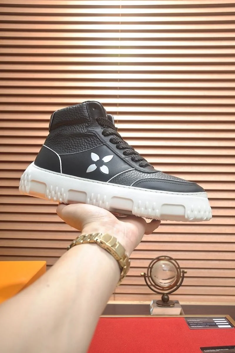 Cozy Louis Vuitton High Shoes 32954