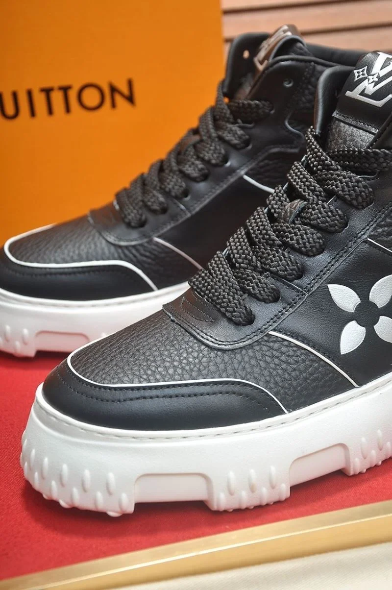 Cozy Louis Vuitton High Shoes 32954