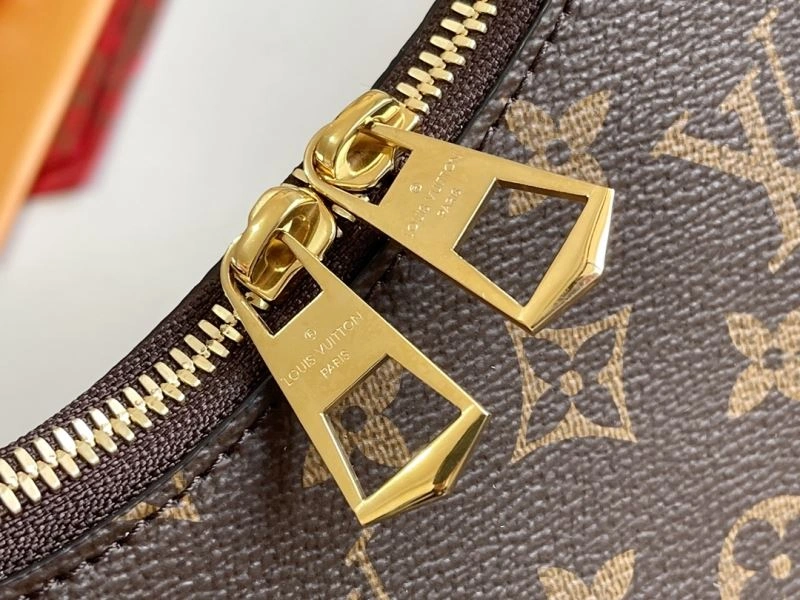 Elegant Louis Vuitton Hobo Bags 94359