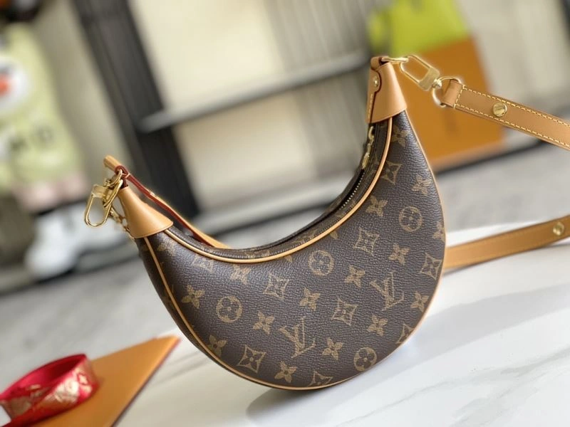 Soft Louis Vuitton Hobo Bags 94390
