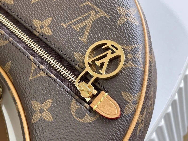 Soft Louis Vuitton Hobo Bags 94390