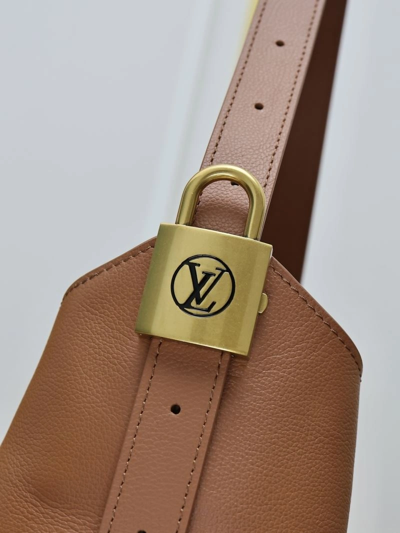 Sustainable Louis Vuitton Hobo Bags 93878