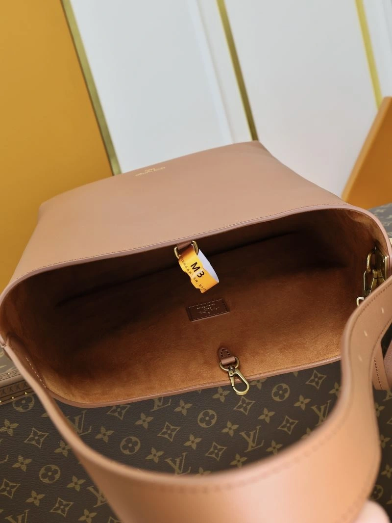 Sustainable Louis Vuitton Hobo Bags 93878