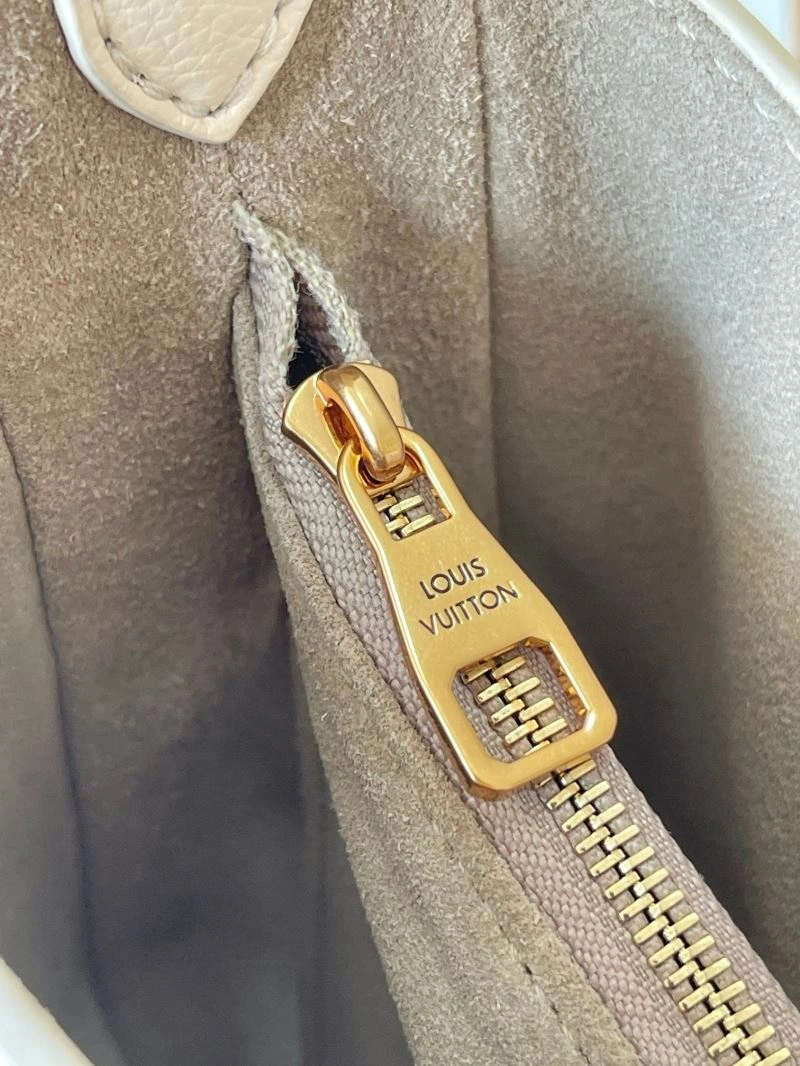 Louis Vuitton Hobo Bags Sporty 93607