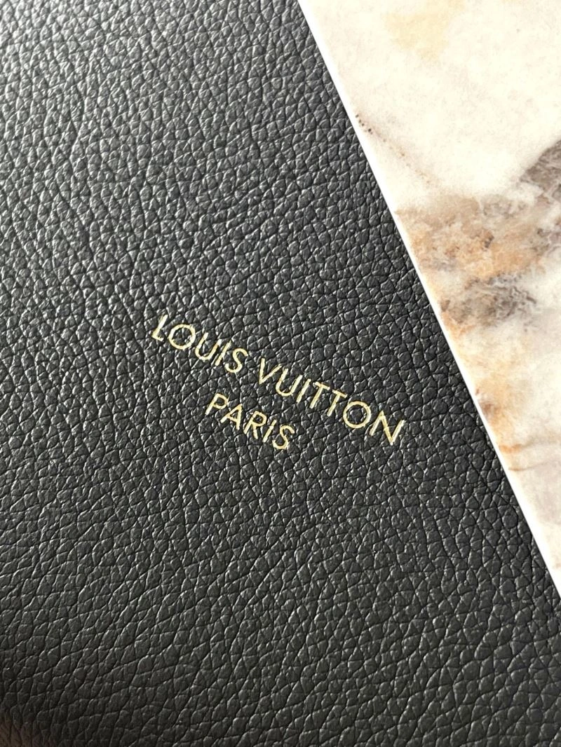 Louis Vuitton Hobo Bags MoistureWicking 93642