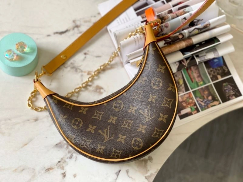 Louis Vuitton Hobo Bags Stylish 93594