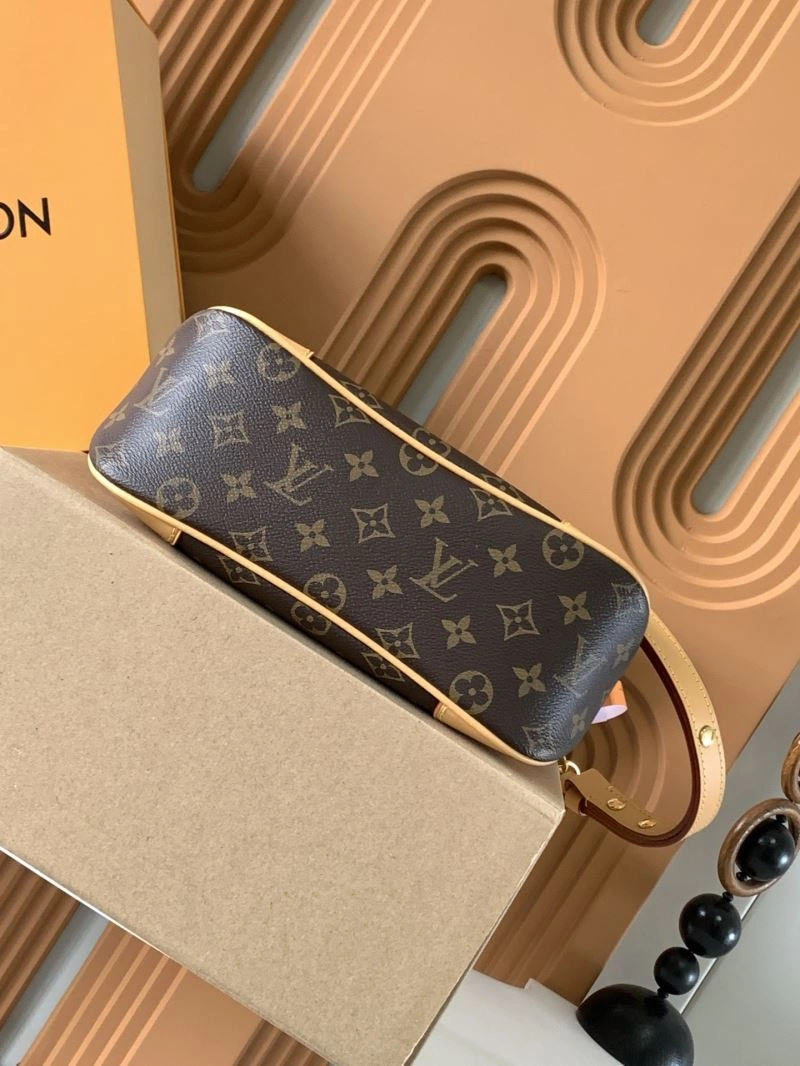 EyeCatching Louis Vuitton Hobo Bags 93592