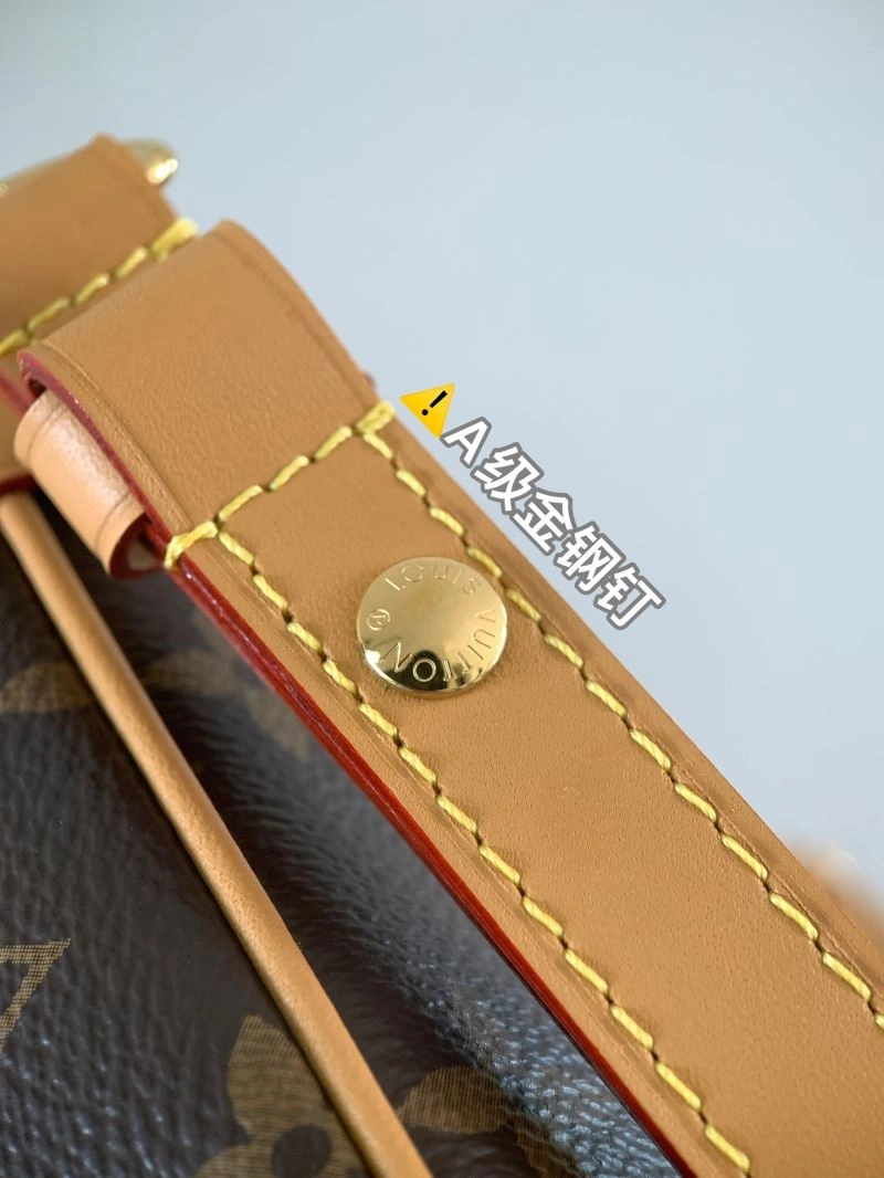Soft Louis Vuitton Hobo Bags 93595