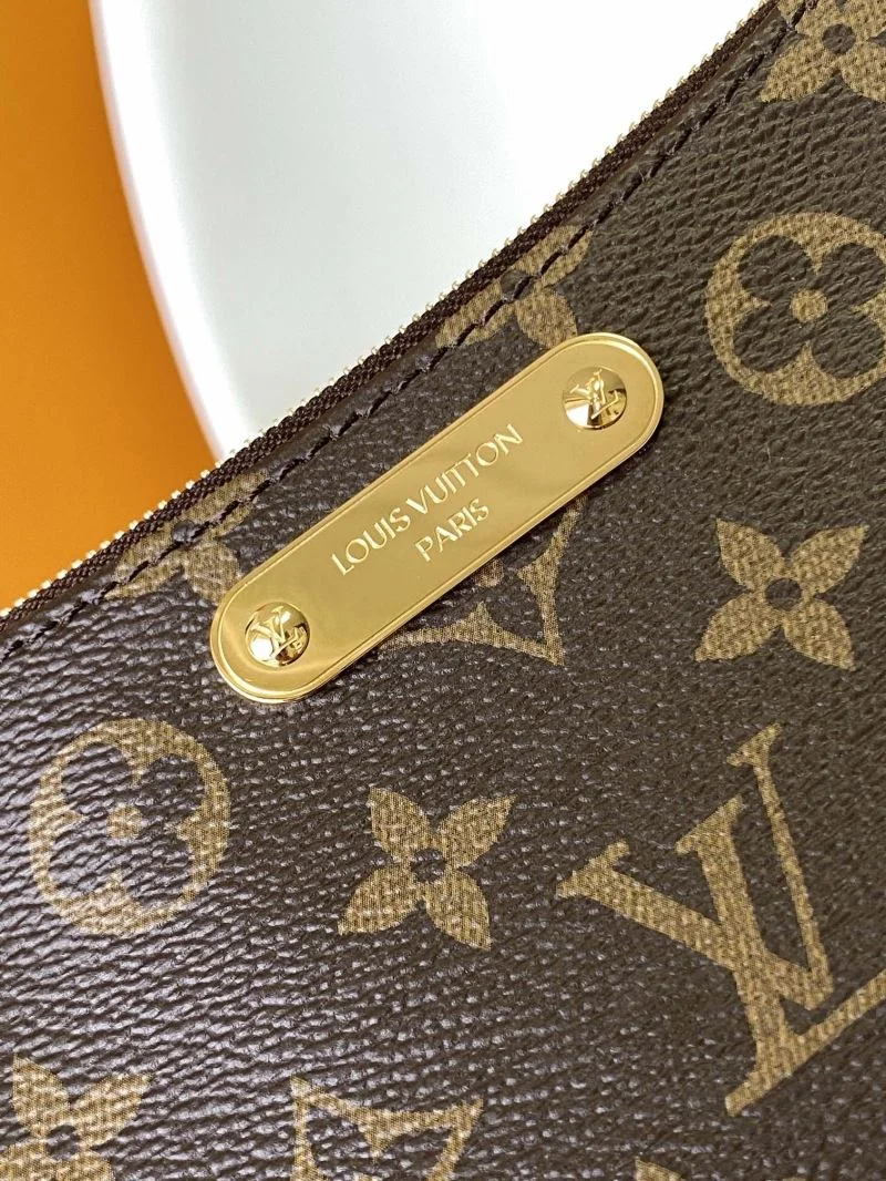 HighPerformance Louis Vuitton Hobo Bags 42917