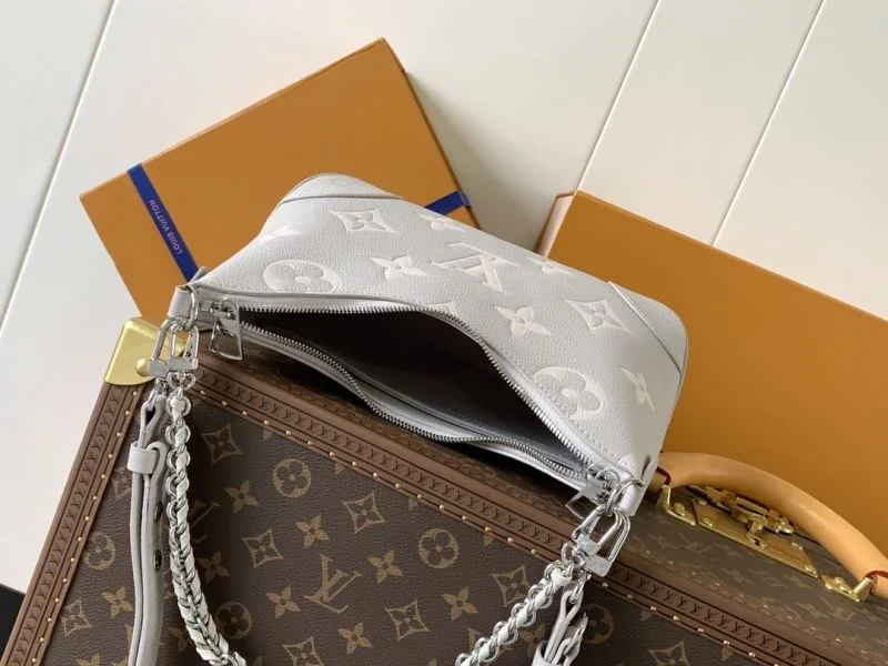 Vibrant Louis Vuitton Hobo Bags 42869