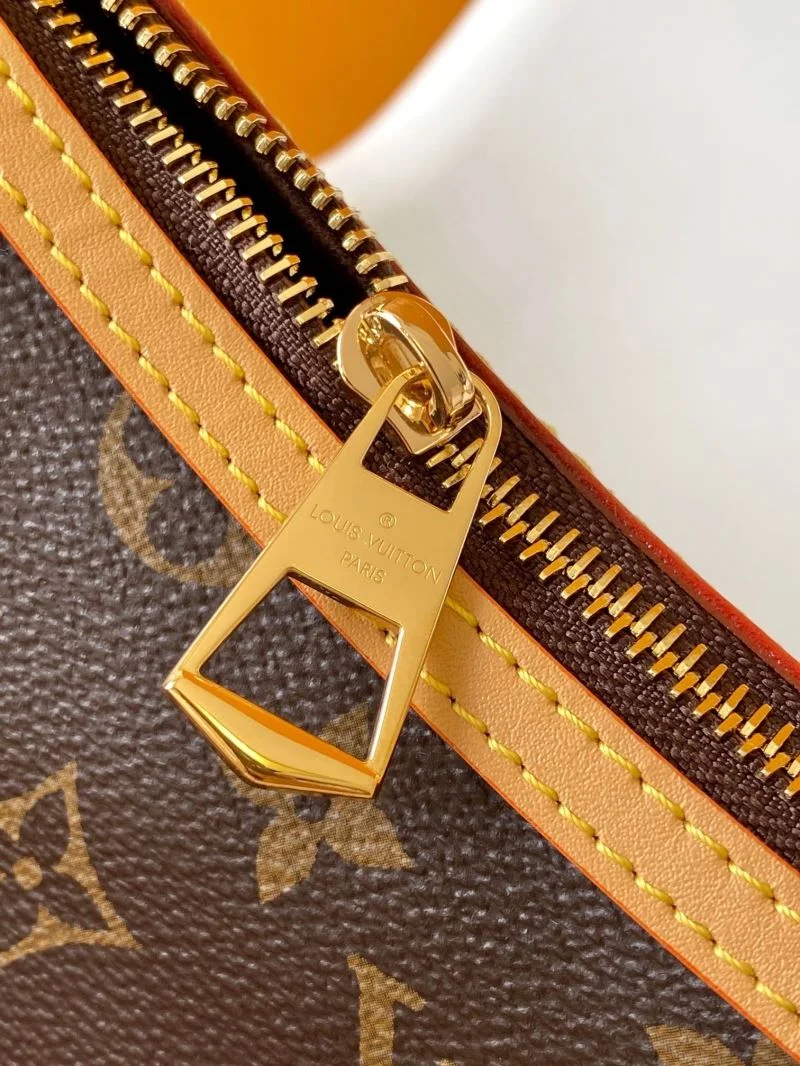 FashionForward Louis Vuitton Hobo Bags 42876