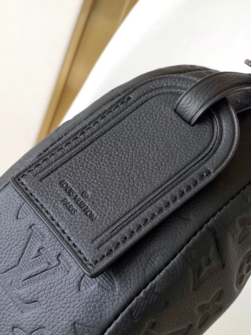 Louis Vuitton Hobo Bags Minimalist 42864