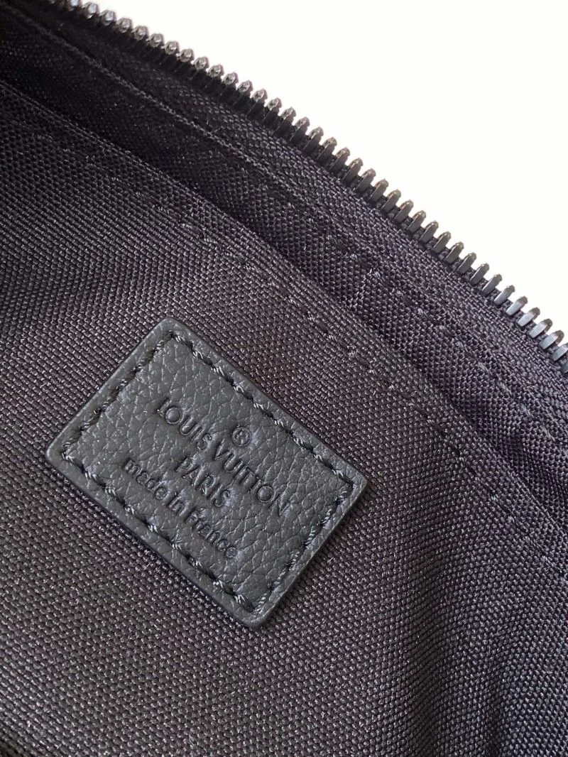 Louis Vuitton Hobo Bags Minimalist 42864