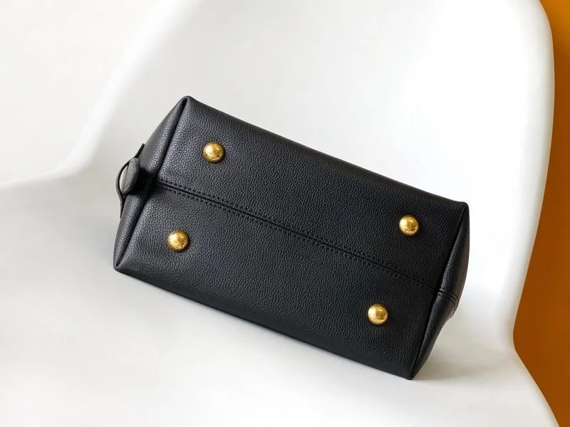 Soft Louis Vuitton Hobo Bags 42957