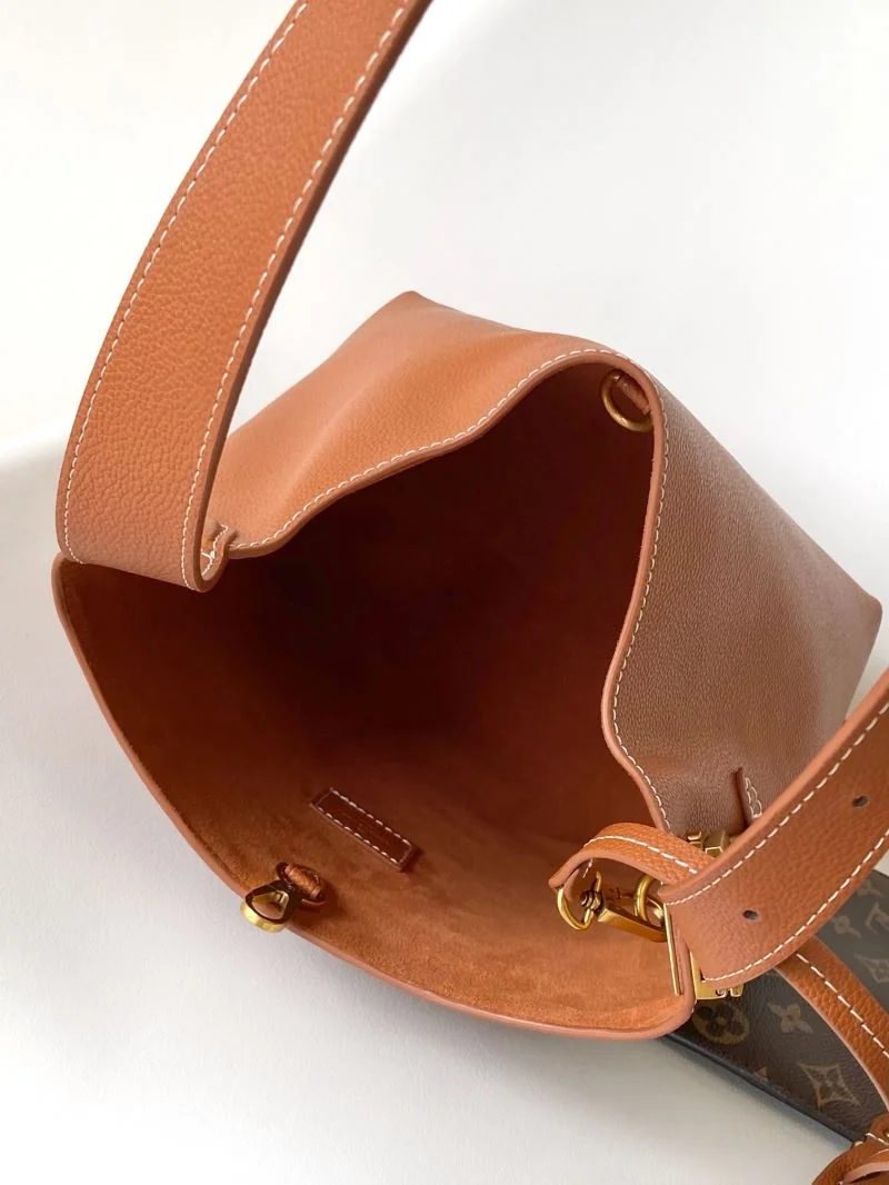Stylish Louis Vuitton Hobo Bags 42902