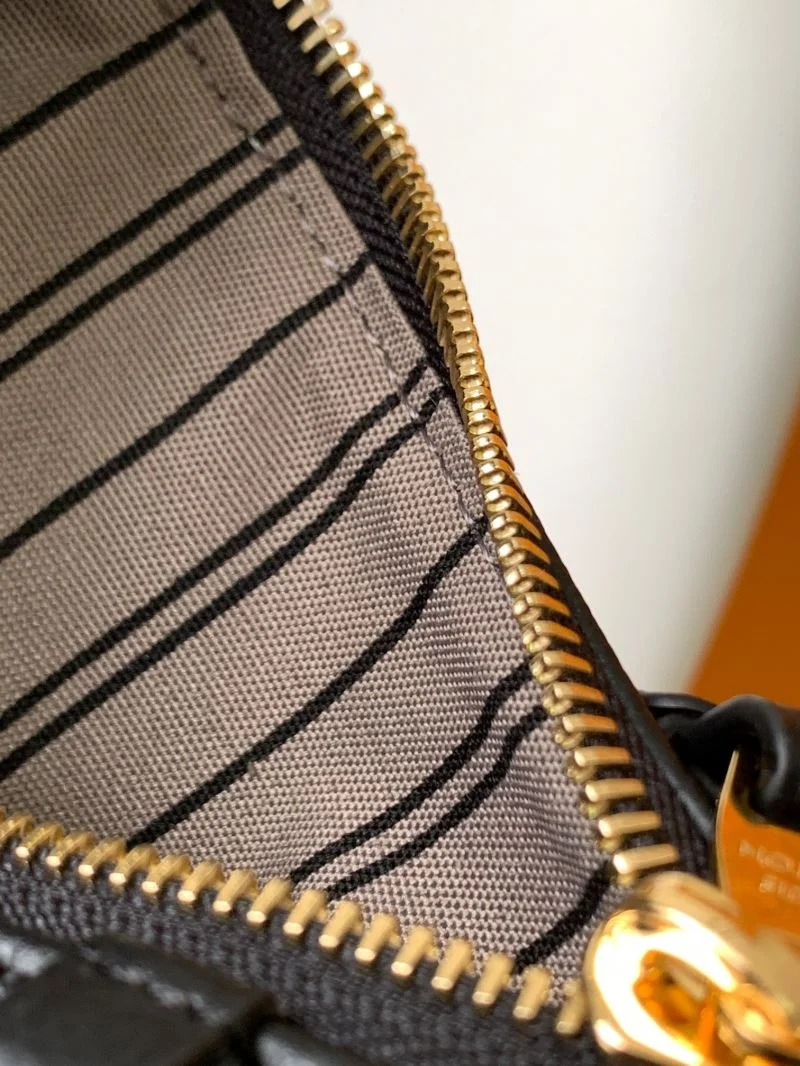 QuickDry Louis Vuitton Hobo Bags 42872