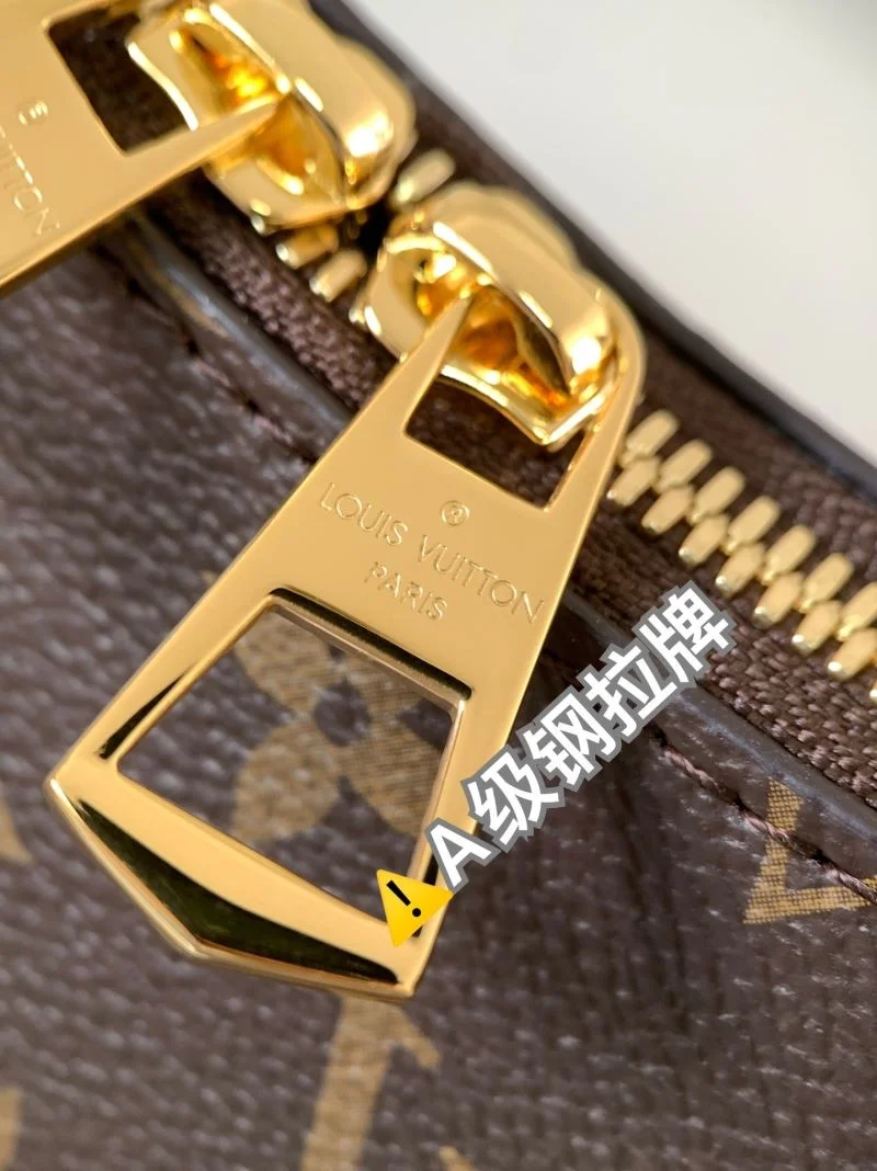 FreshLook Louis Vuitton Hobo Bags 42021