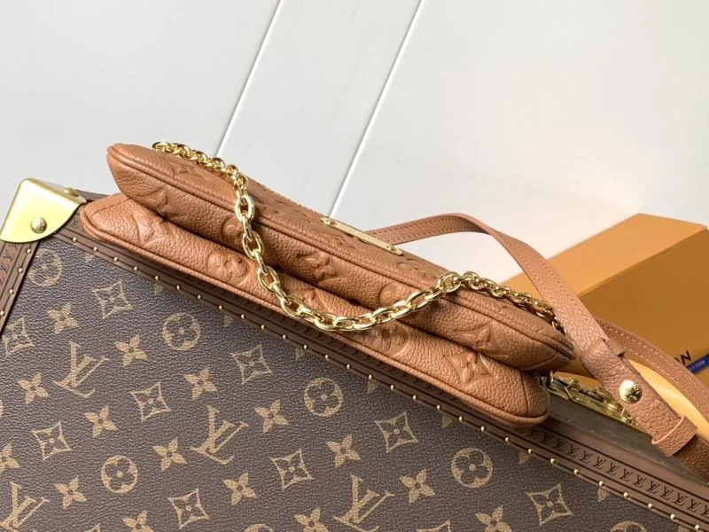 UrbanChic Louis Vuitton Hobo Bags 41969
